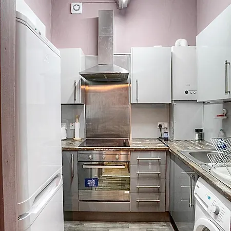 Homely 2 Bed Victorian West End * Glasgow