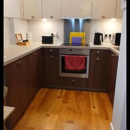 Apartamento Executive Riverside With Workspace & Fast Wifi