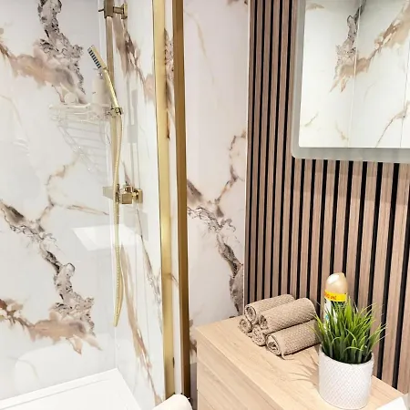 Romantic Brand New Flat, Centre Glasgow