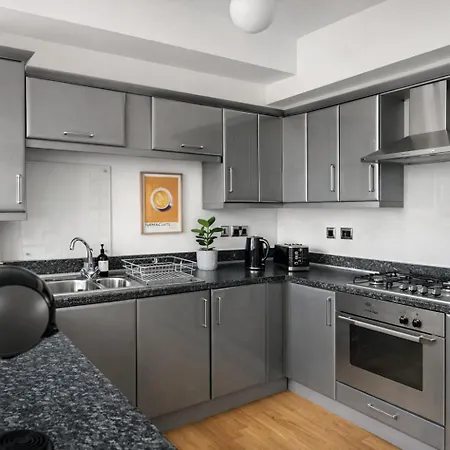 Luxury Historic City-centre Flat & Free Parking Apartment *