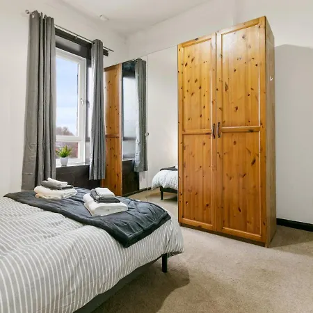 Appartement Free Parking - Sleeps 6 - 2 Bedrooms - Great Transport Links