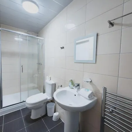 O2 Spacious Hideaway *