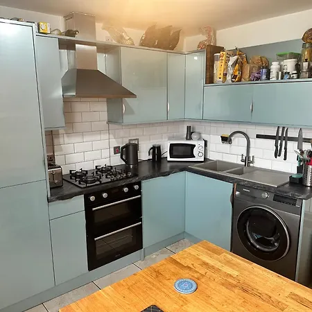 Duplex Penthouse With Secured Parking Finnieston Glasgow