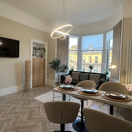 Romantic Brand New Flat, Centre Apartment Glasgow