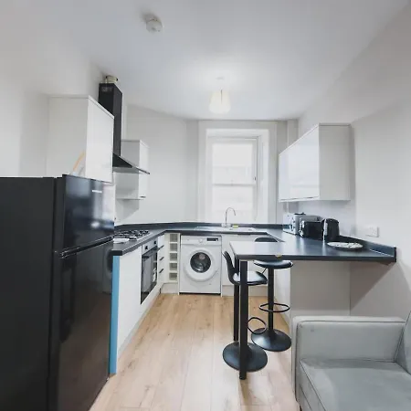 O2 Spacious Hideaway Glasgow