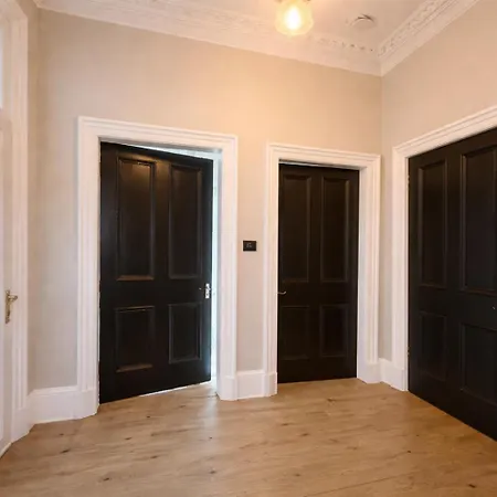 Appartamento Contractors And Guests Grand 3 Bedroom Free Parking Fully Equipped *