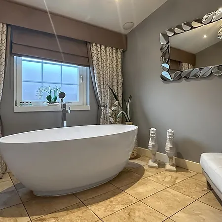 Apartment Conemara - Uk51249