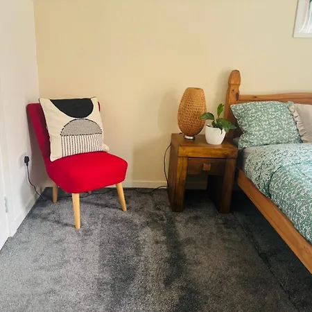 Apartment Modern Ground Floor 2 Bed Secure Parking & Perfect For City- Celticemirates Stadium