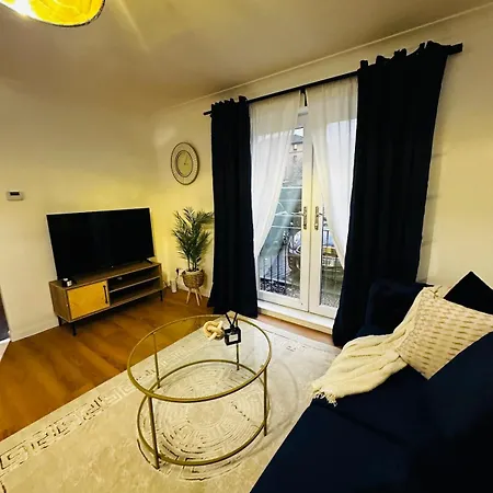 Modern 2 Bedroom Ground Floor Near Centre Glasgow