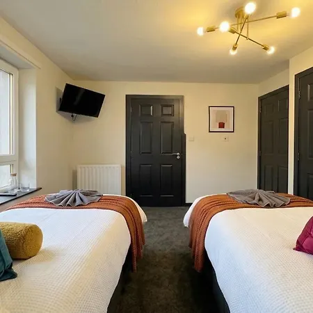 Apartamento Stylish & Sleeps 7 - Free Parking - Walking Distance To & West End