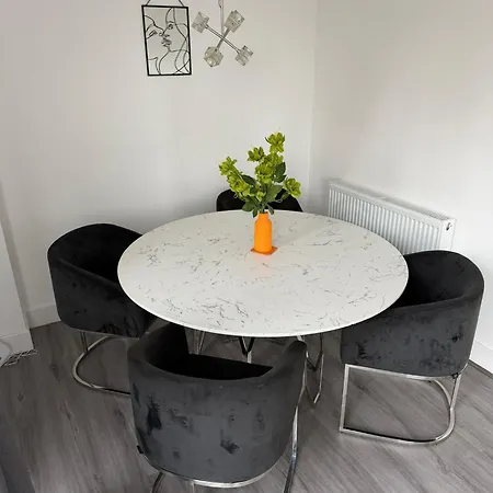 Buchanan Penthouse *