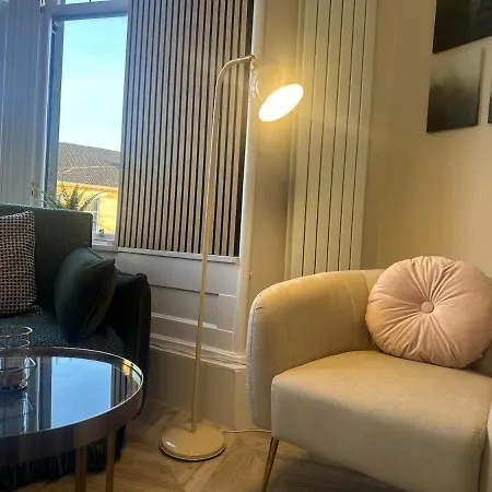 Romantic Brand New Flat, Centre Apartamento Glasgow