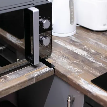 Homely 2 Bed Victorian West End Appartamento *