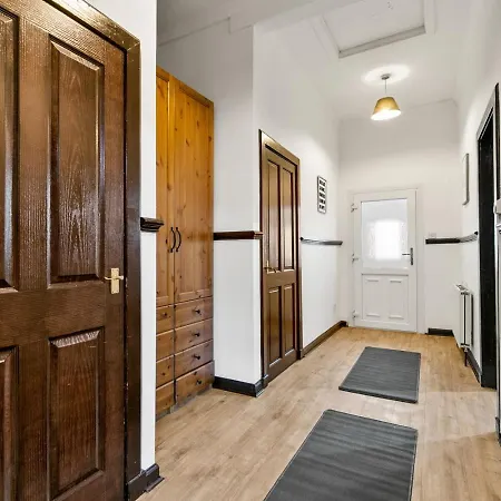 Appartement Free Parking - Sleeps 6 - 2 Bedrooms - Great Transport Links