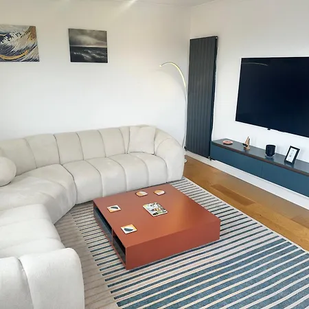 Apartment Duplex Penthouse With Secured Parking Finnieston