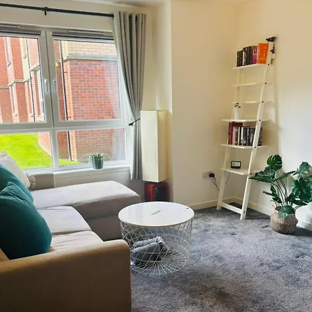 Apartment Modern Ground Floor 2 Bed Secure Parking & Perfect For City- Celticemirates Stadium