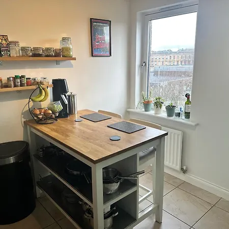 Duplex Penthouse With Secured Parking Finnieston Glasgow