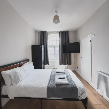 O2 Spacious Hideaway * Glasgow