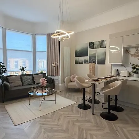 Romantic Brand New Flat, Centre Apartament Glasgow