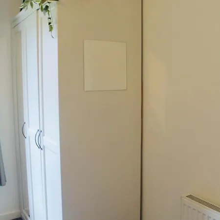 Modern Ground Floor 2 Bed Secure Parking & Perfect For City- Celticemirates Stadium * Glasgow