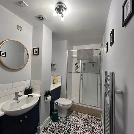 アパート Duplex Penthouse With Secured Parking Finnieston