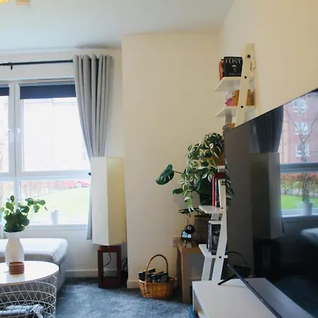 Apartment Modern Ground Floor 2 Bed Secure Parking & Perfect For City- Celticemirates Stadium
