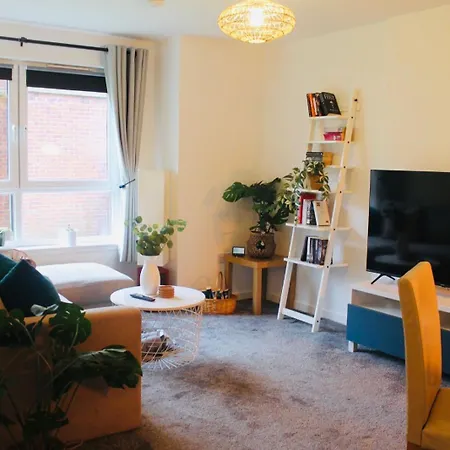 Apartment Modern Ground Floor 2 Bed Secure Parking & Perfect For City- Celticemirates Stadium Glasgow
