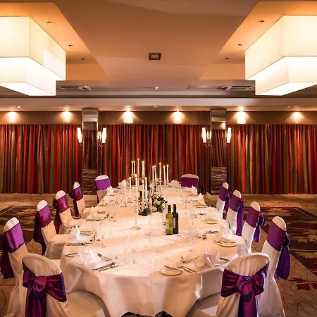 Leonardo West End Γλασκώβη