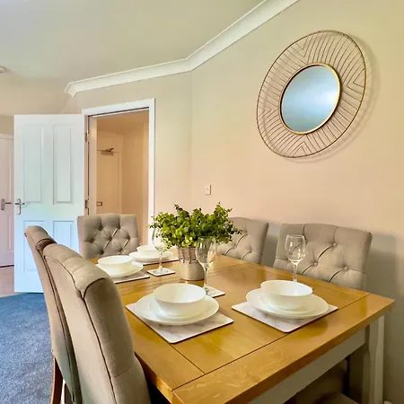 Stylish With Free Parking Near Town * Glasgow