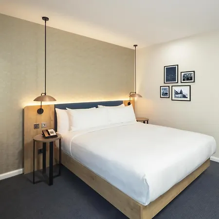 Hilton Garden Centre 4*