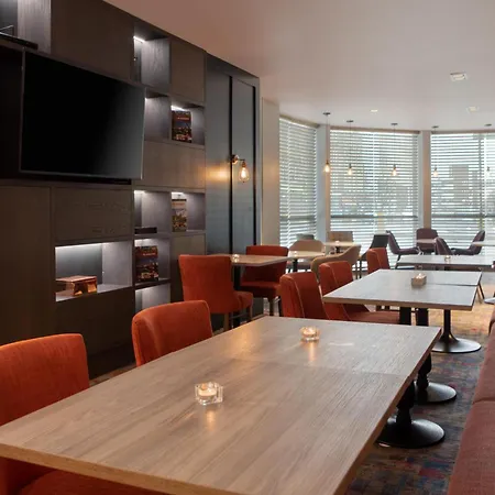 Doubletree By Hilton מלון 4*