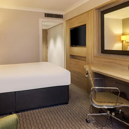 Doubletree By Hilton מלון 4*