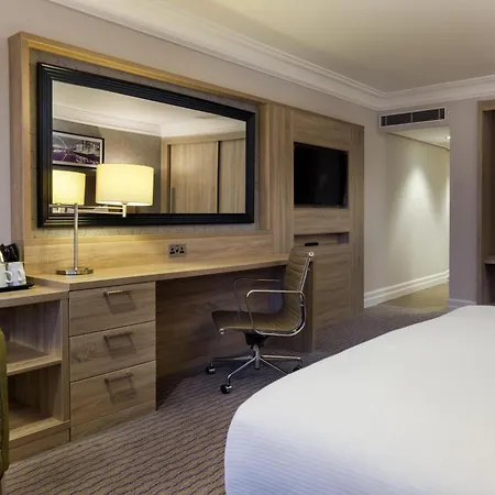 Doubletree By Hilton מלון 4*