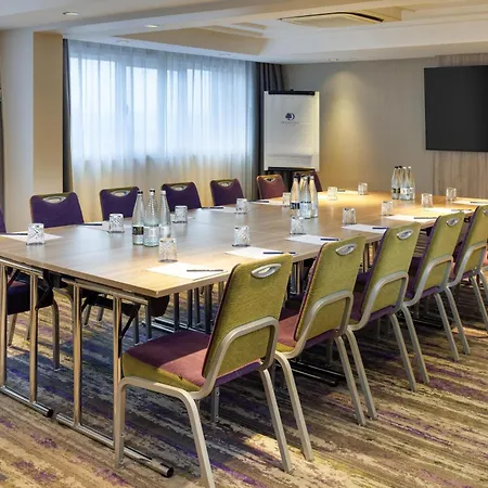 Doubletree By Hilton Hotell