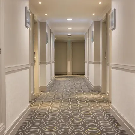 Hilton 4*
