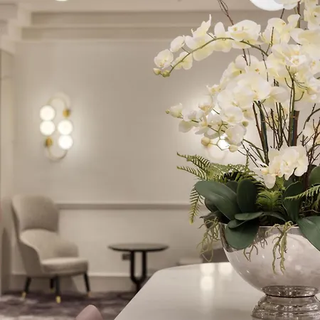 Hilton Hotel 4*