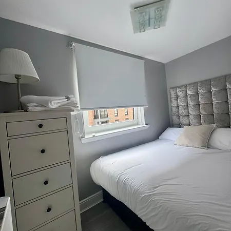 2 Bedroom At Secc Hydro Free Parking *
