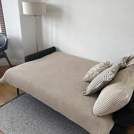 Floor West End Flat - 3-min Walk To Subway - Park Views Γλασκώβη