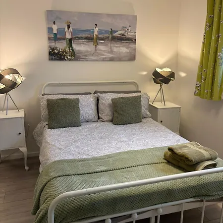 Comfy 1 Bedroom Flat With Free Parking