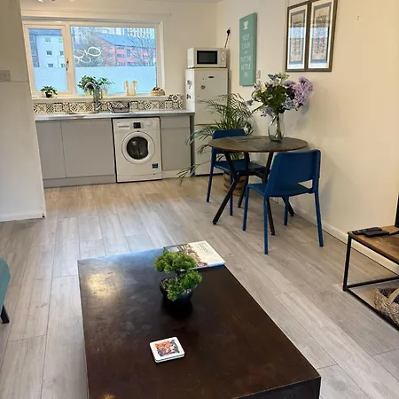 דירה Comfy 1 Bedroom Flat With Free Parking
