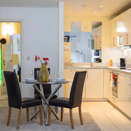Meadowside Quay 2br Luxurious Apartamento *