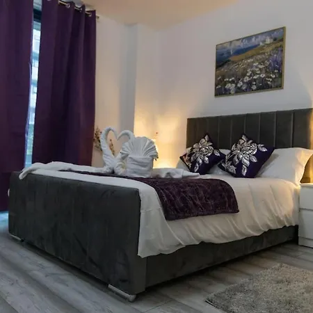Meadowside Quay 2br Luxurious *