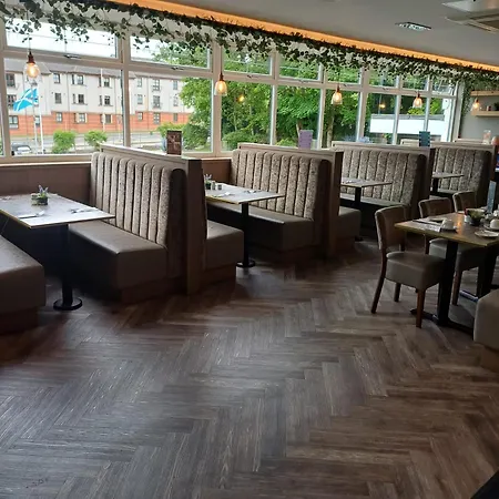 Kings Park 3* Glasgow