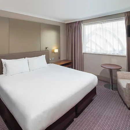 Crowne Plaza By Ihg 4*