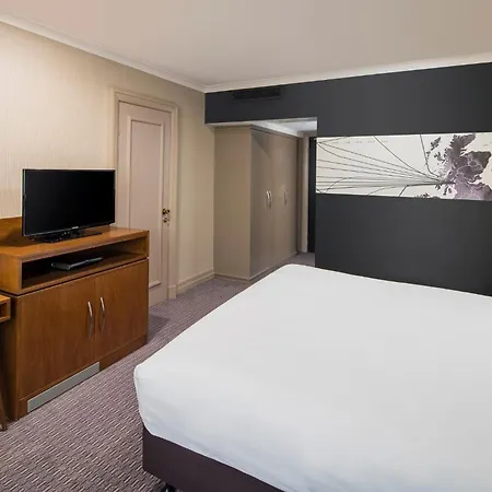 Crowne Plaza By Ihg 4*