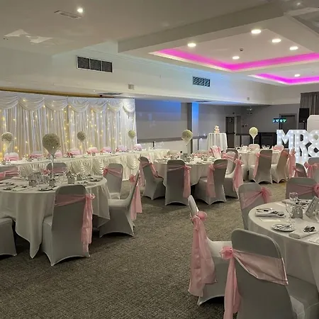Otel Kings Park Glasgow