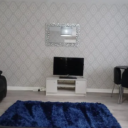 City, Celtic Park & Emirates Stadium Apartment, For Families Or Age Over 23 * Глазго