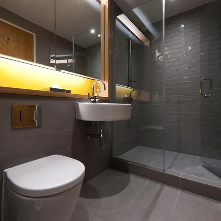 Hotel Apex Of 4*