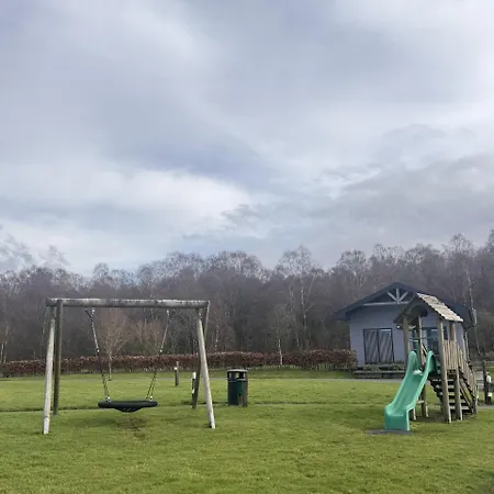 Spacious 3-bedroom On Country Estate Near - Sleeps 6 Apartment