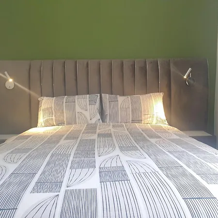 Apartment Stunning Ground Floor Flat In Southside. *